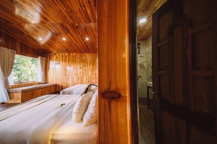 Room 41 of 210
