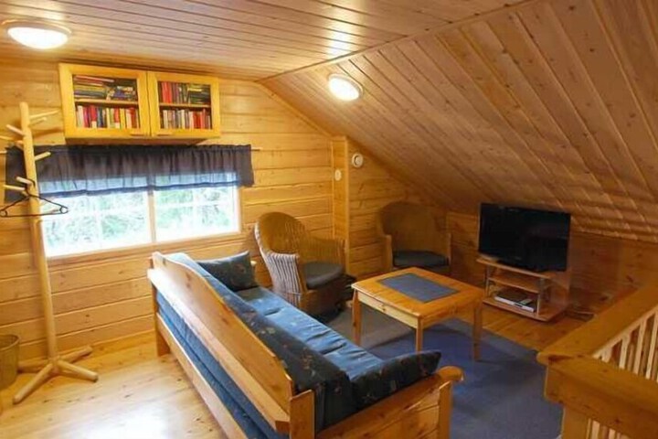 Room 6 of 14