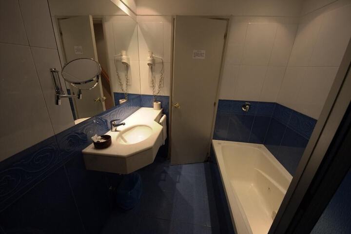 Room 92 of 110