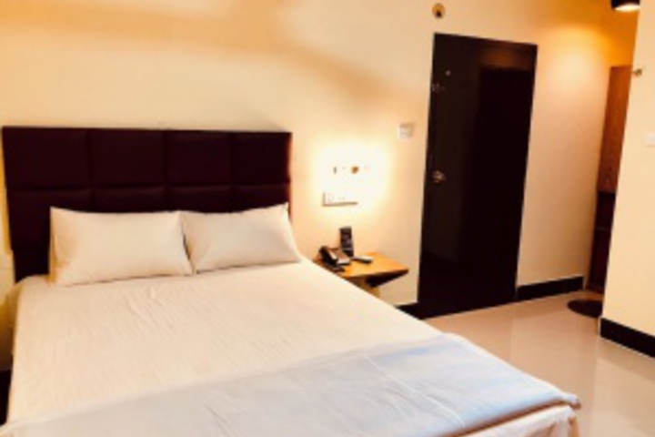 Room 152 of 228