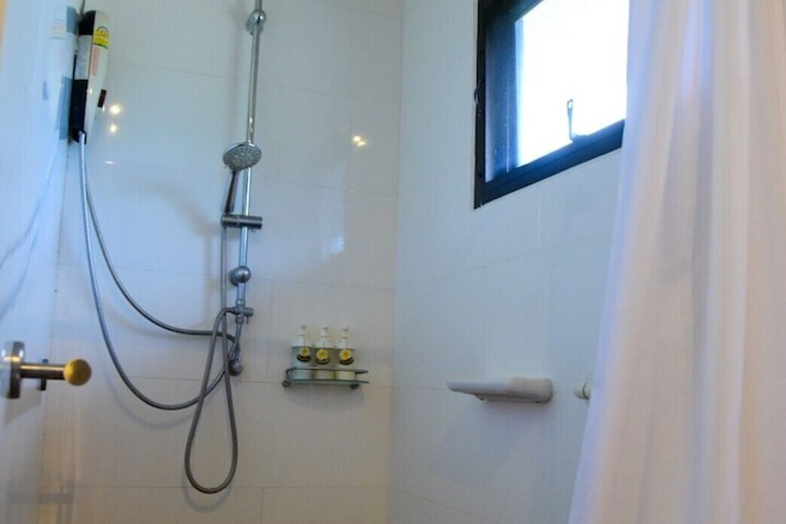 Room 32 of 67