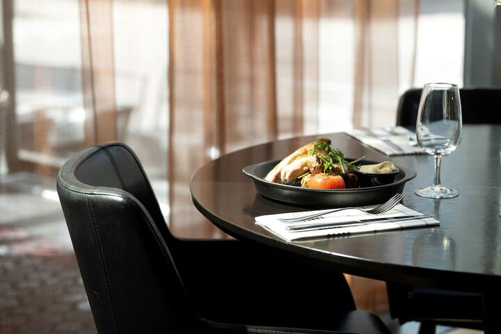 Dining 91 of 105