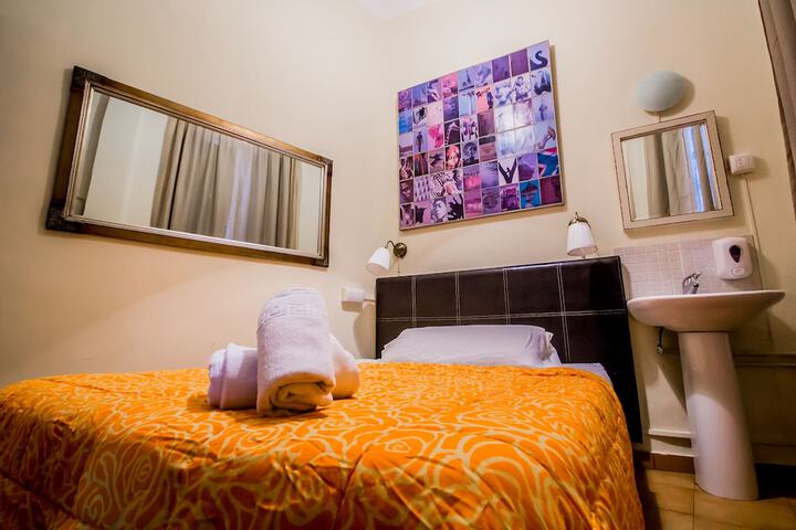 Room 22 of 50