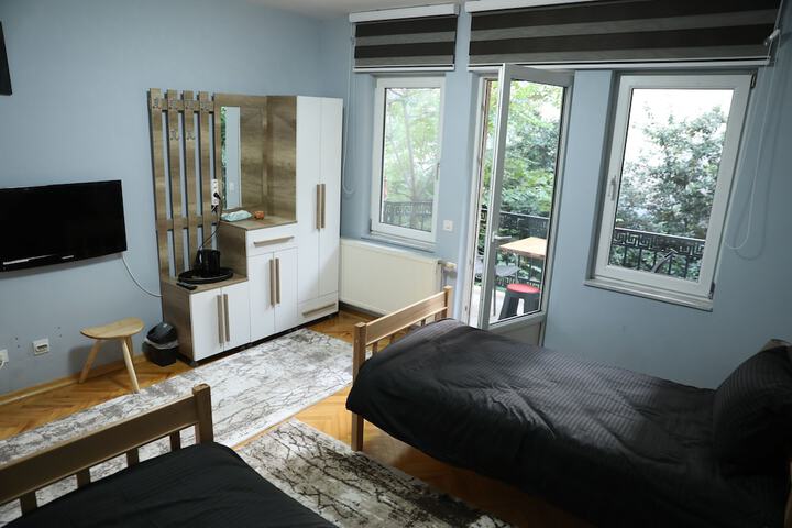 Room 19 of 34