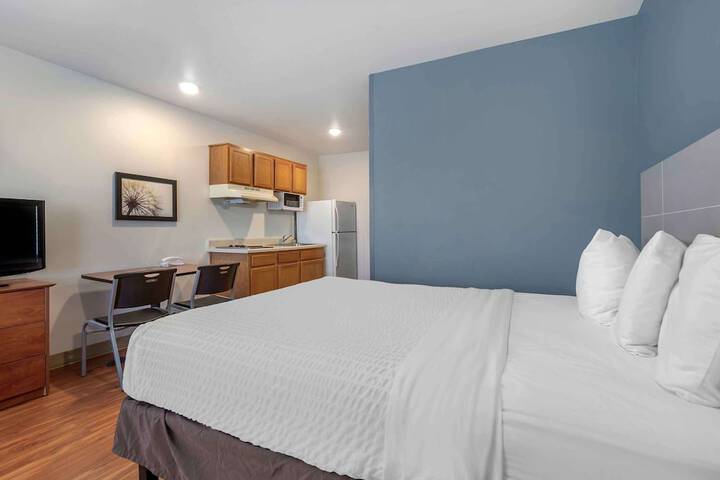 Studio with Double Bed (5 of 12)