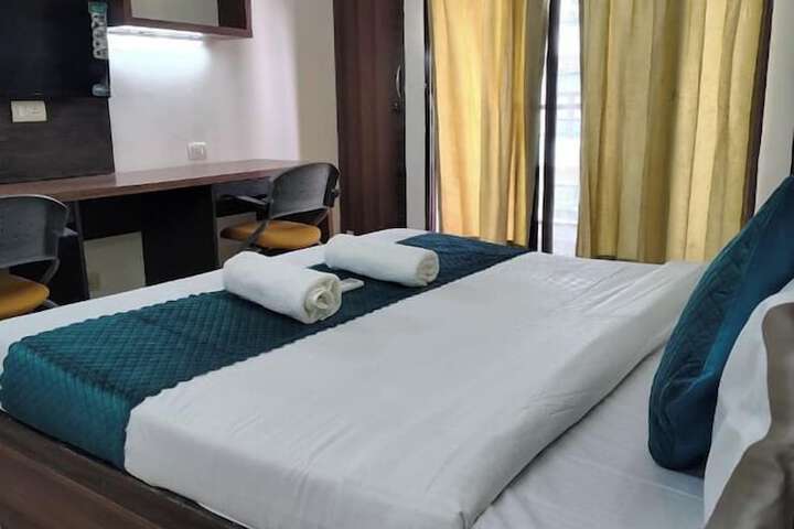 Room 3 of 17