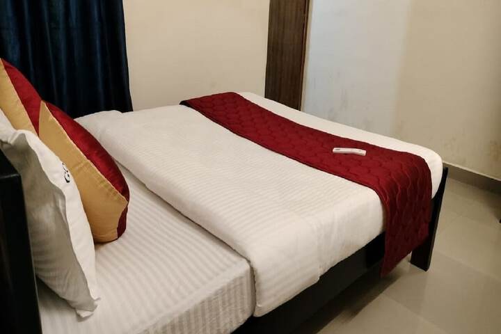 Room 4 of 15