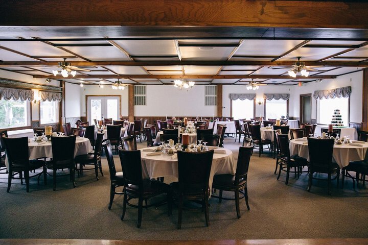 Ballroom/Hall 16 of 20