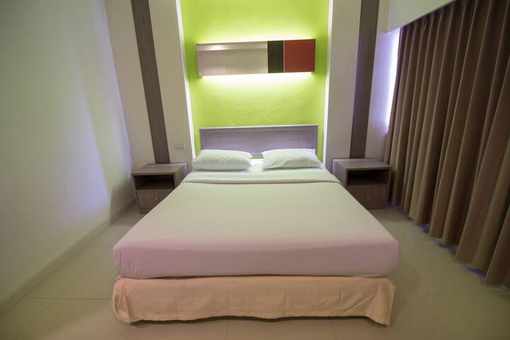 Room 7 of 37