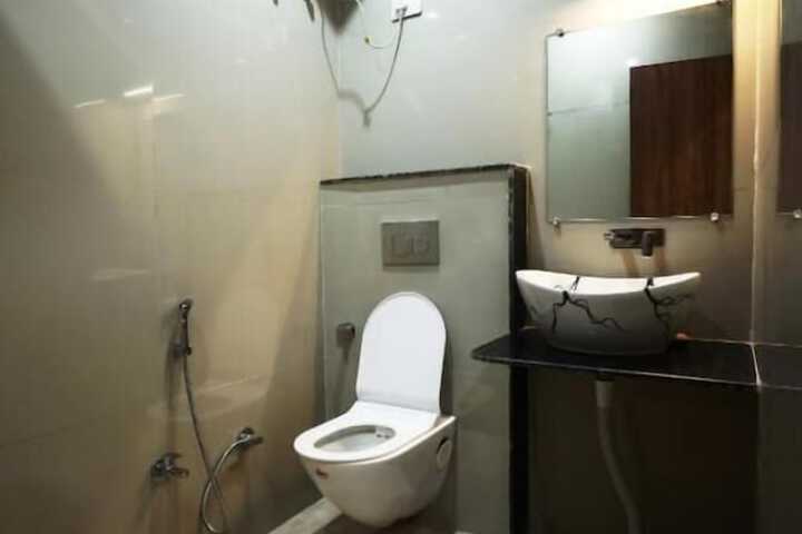Room 18 of 21