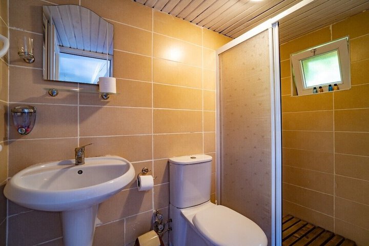 Room 7 of 26