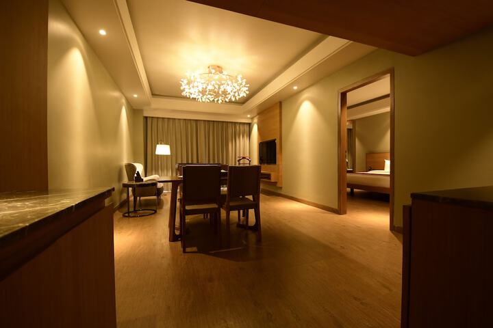 Room 6 of 41