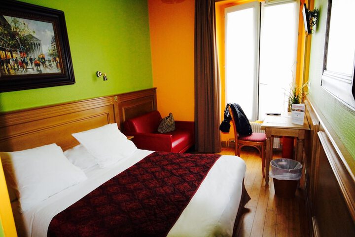 Room 14 of 35