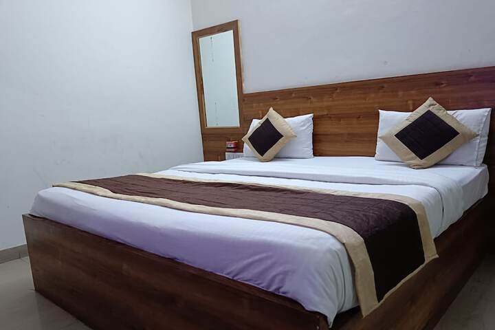 Room 7 of 34