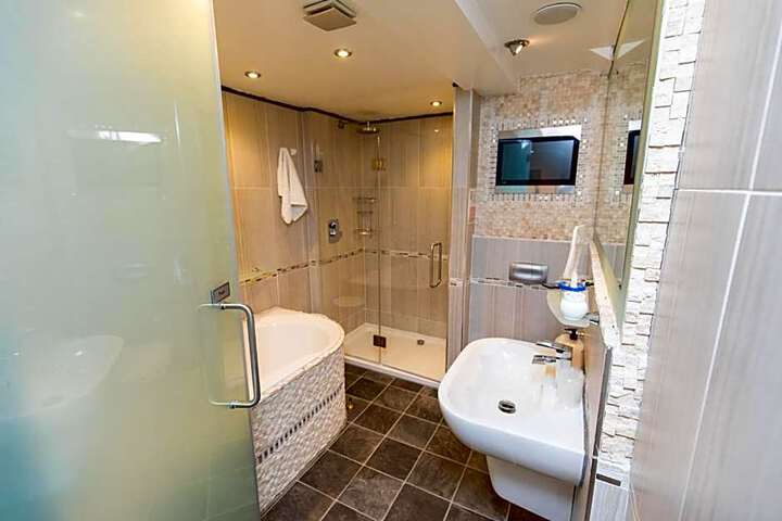 Photo 19