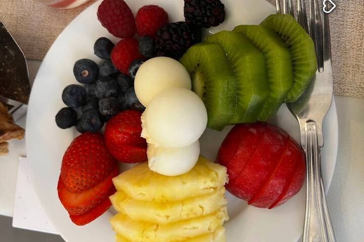 Breakfast/Coffee Service 90 of 118