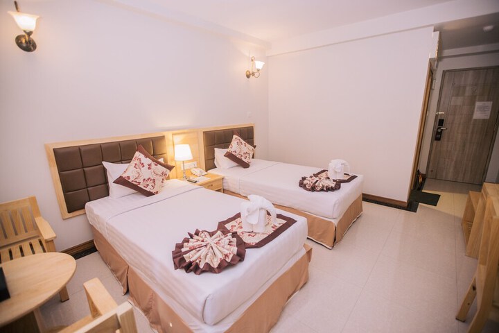 Room 5 of 42