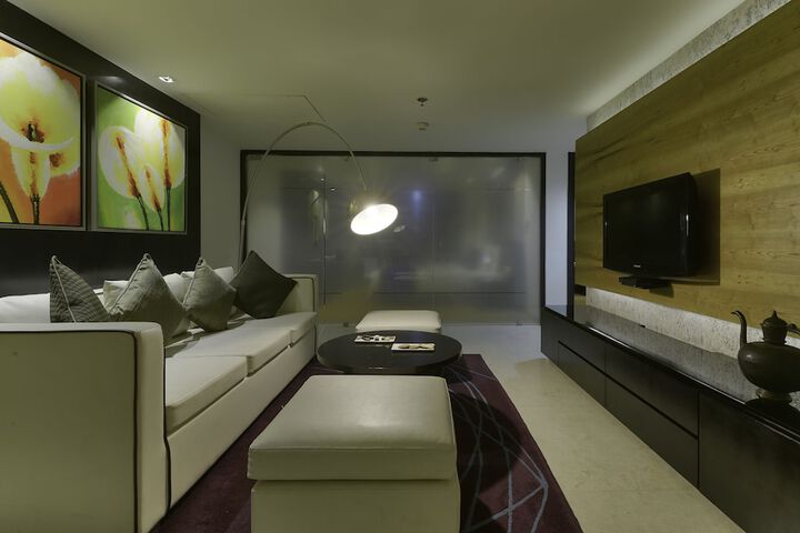 Room 14 of 35