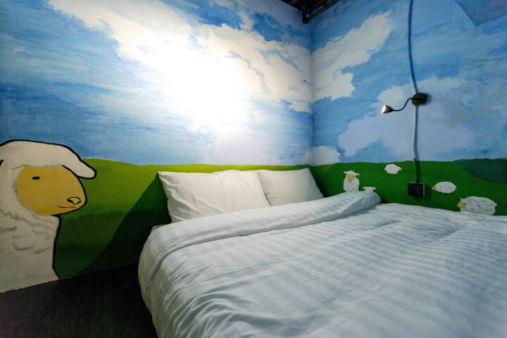 Room 26 of 67