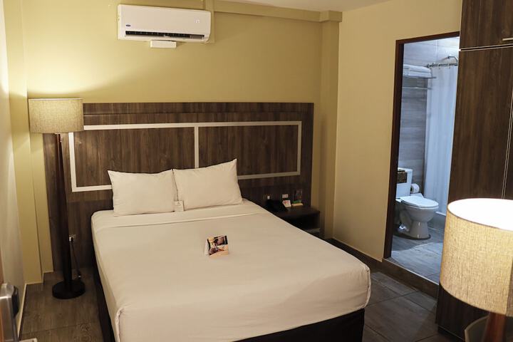 Room 16 of 46
