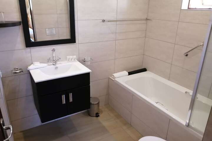 Room 42 of 94