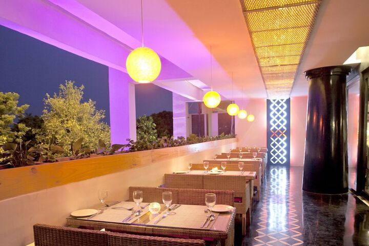 Dining Photos