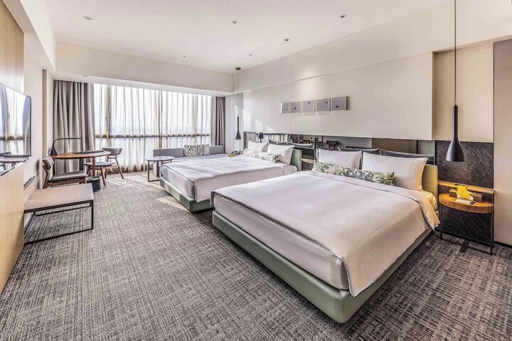 Room 42 of 104