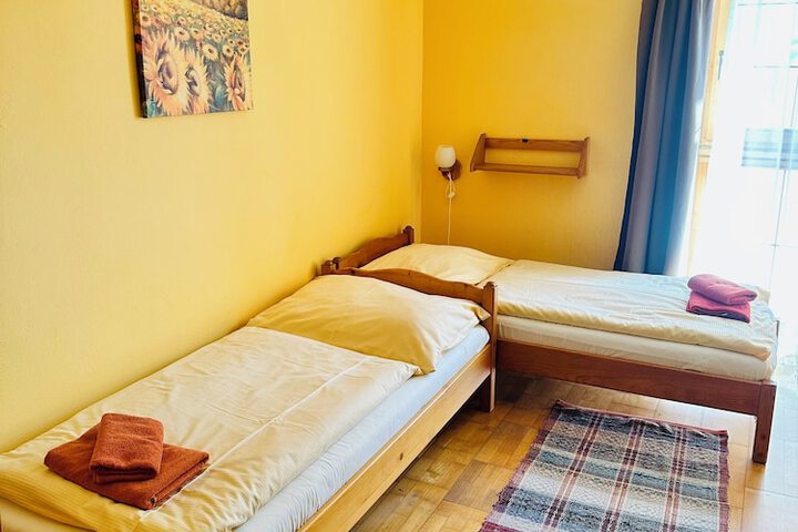 Room 18 of 52