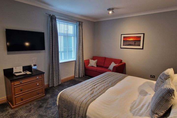 Room 9 of 43