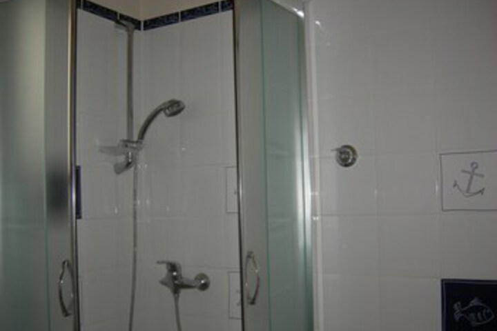 Room 2 of 11