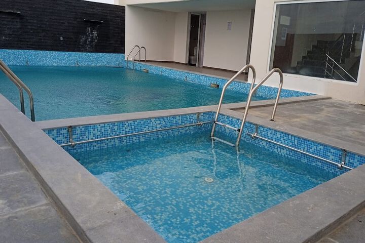 Pool 9 of 18