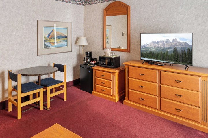 Room 36 of 61