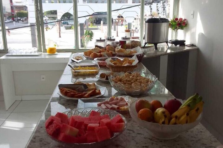 Breakfast/Coffee Service 28 of 32