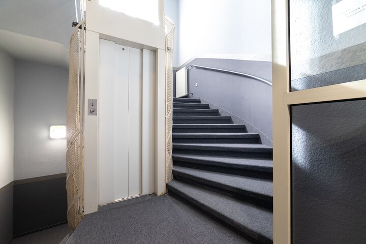 Room 10 of 25