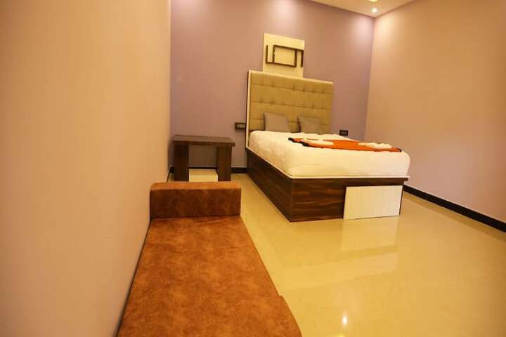 Room 6 of 41