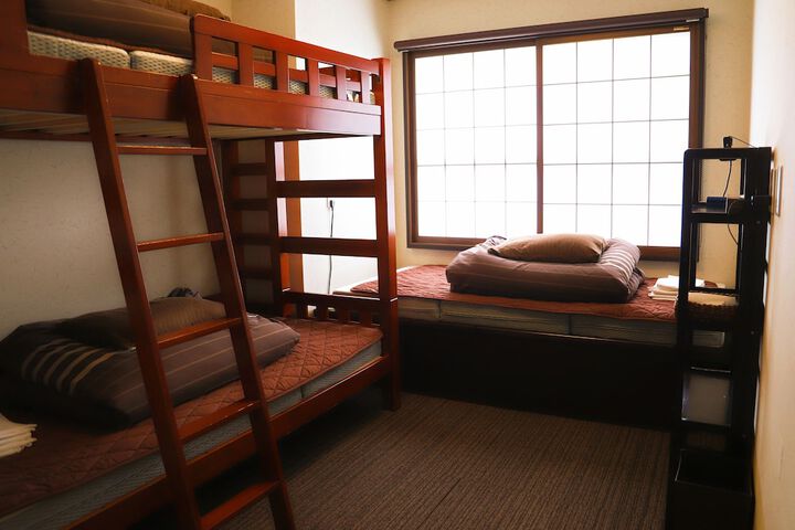 Room 14 of 64