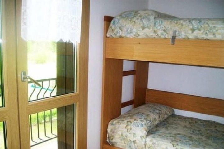 Room 6 of 17