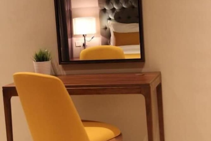 Room 9 of 57
