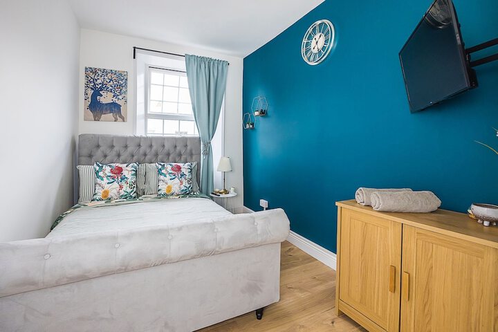 Room 3 of 15