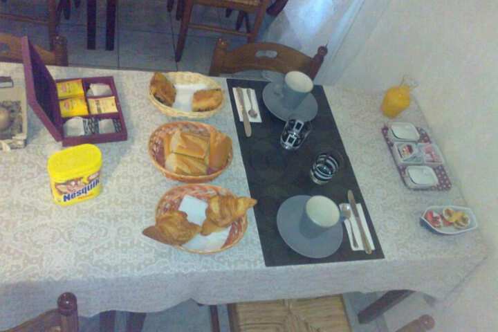 Breakfast/Coffee Service 7 of 12