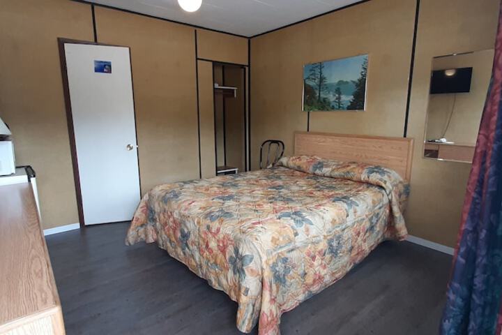 Room 9 of 56