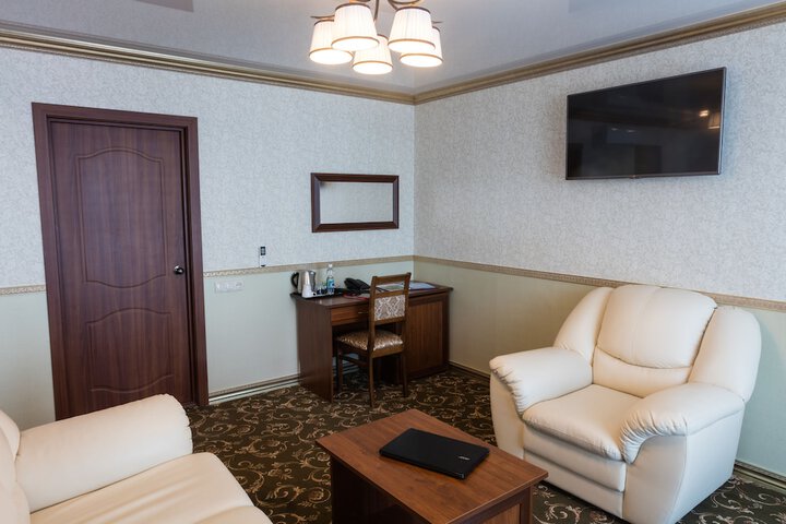 Room 16 of 46