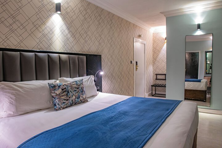 Room 9 of 52