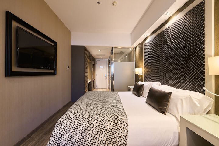 Room 40 of 82