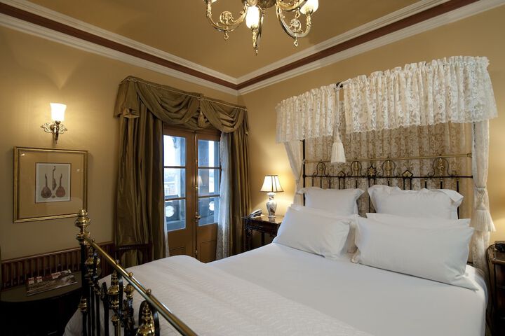 Room 8 of 70