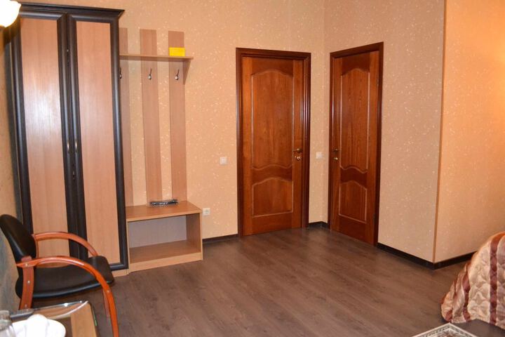 Room 28 of 28