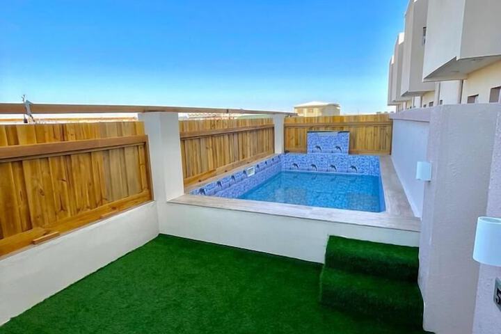 Pool 48 of 69