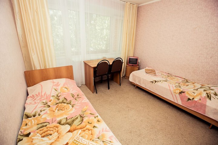 Room 10 of 36