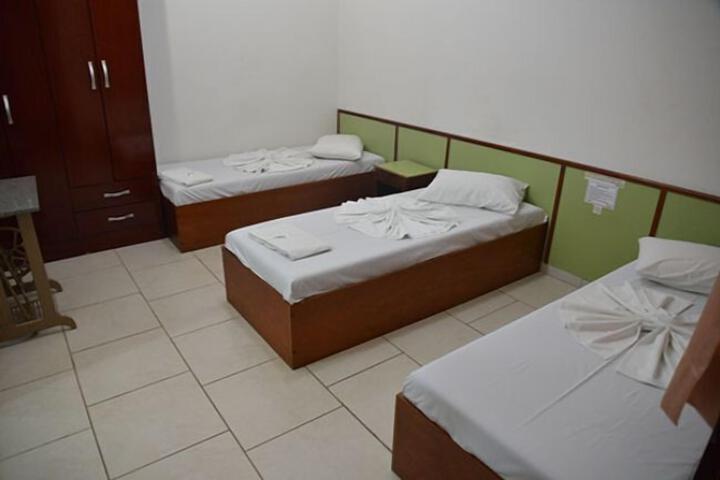 Room 14 of 16