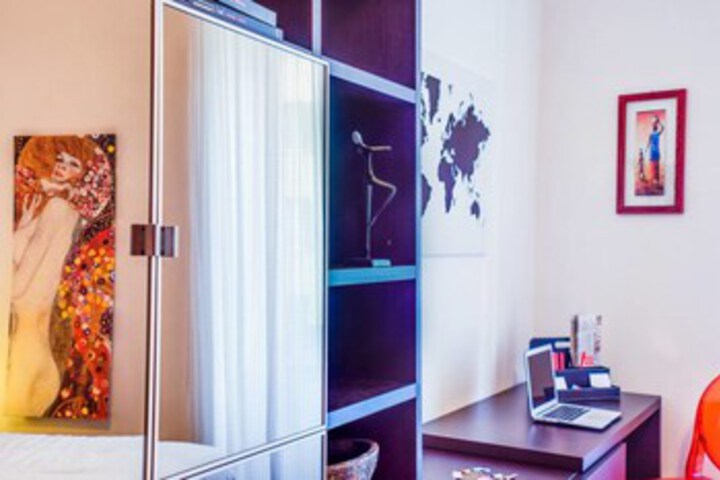 Room 5 of 22